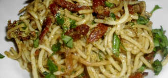 Špagety s bazalkovým pestem