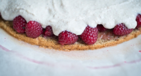 Torta "Tajomstvo fary" alebo bezlepková malinová láska na prvý pohľad - krok 8