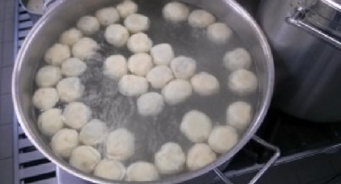Hlivové knedle s kyslou kapustou - krok 5
