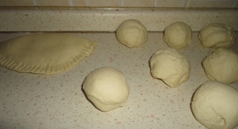 Calzone s klobasovo- zemiakovou plnkou - krok 4