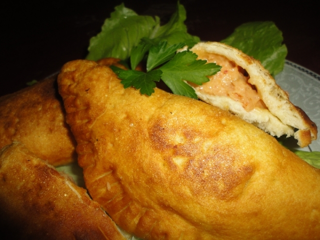 Calzone s klobasovo- zemiakovou plnkou