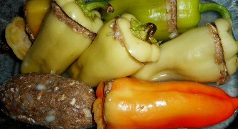 Plněné papriky směsí hovězí sekané a akawi sýru - krok 2