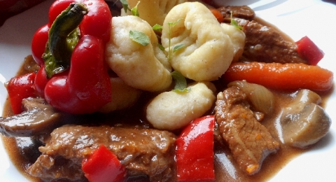 Vepřový perkelt se zeleninou a žampiony - krok 2