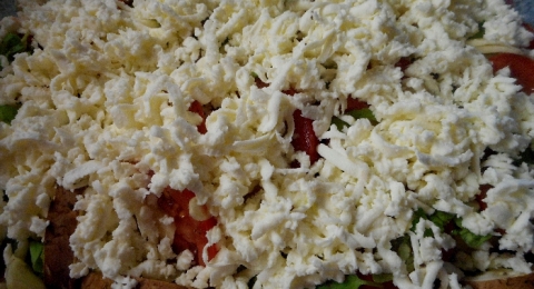 Pečená kuřecí prsa v pestu s rajčaty a mozzarellou - krok 3