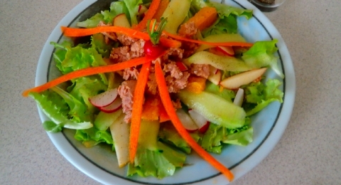 Jarní salát insalatina s tuňákem - krok 1