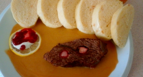 Svičková na smetaně  - krok 1