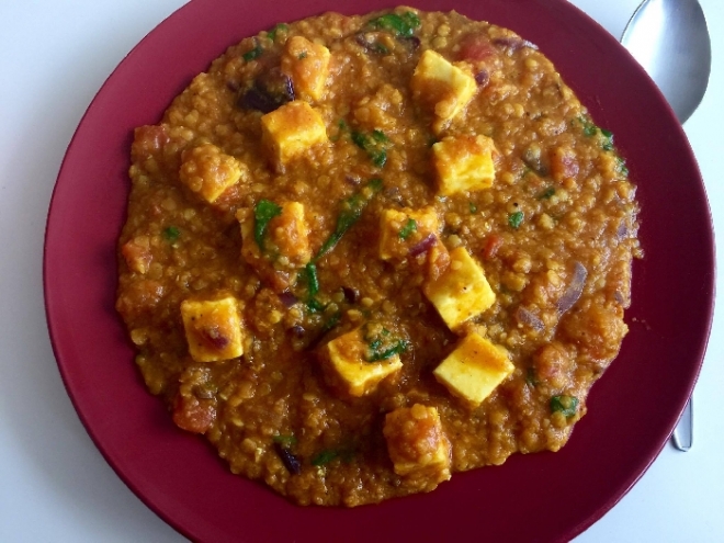 Cervena cocka ( Dahl - indicky recept) s orientalnim syrem Paneer 