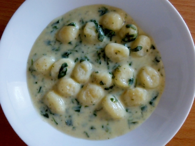 Gnocchi so syrovo-špenátovou omáčkou