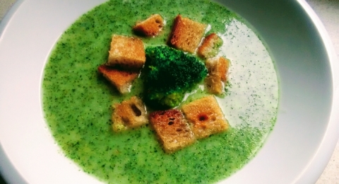 Brokolicová polévka s krutony - krok 1